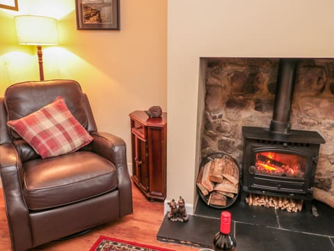 Magpie Cottage House in England