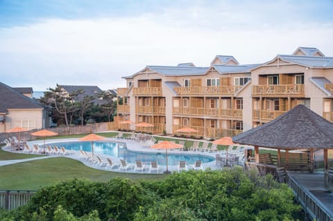 Bird's eye view, Swimming pool