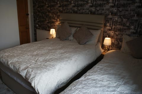 Thornbury Accommodation Bed and Breakfast in Burnham-on-Sea