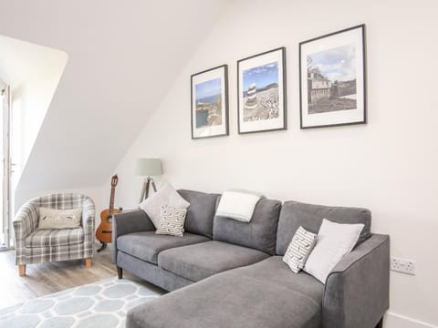 Puffin Pad House in Wales