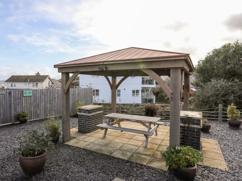 Puffin Pad House in Wales