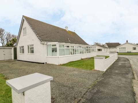 Ty Taid House in Rhosneigr