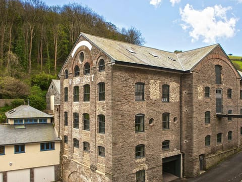 3 The Pottery House in Dartmouth