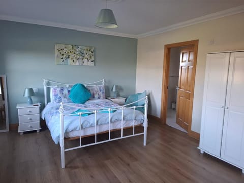 Country house Vacation rental in County Galway