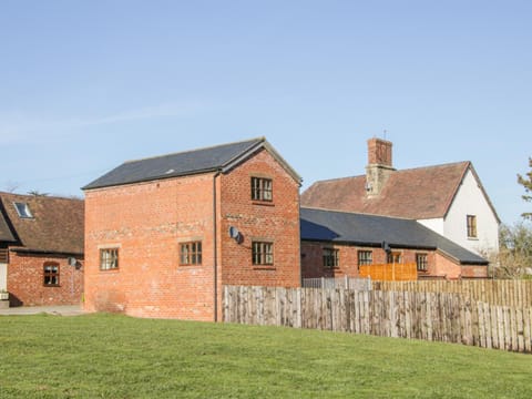 Old Hall Barn 2 House in Wales