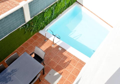 Patio, Patio, Off site, Day, Bird's eye view, Garden, Garden, View (from property/room), Balcony/Terrace, Balcony/Terrace, Pool view, Swimming pool, Swimming pool