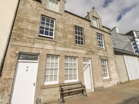 Maimies Harbourview House in Pittenweem