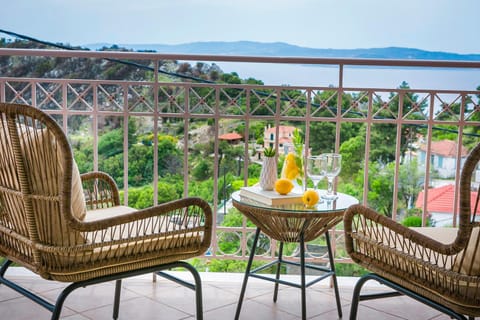 Day, Natural landscape, View (from property/room), Balcony/Terrace, Drinks