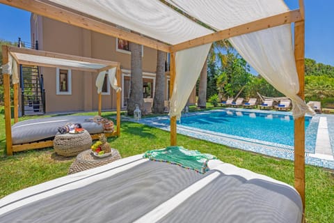 Day, Garden, Garden view, Pool view, Swimming pool, sunbed