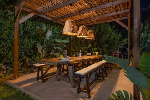 Patio, Garden, Dining area