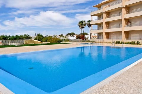 Property building, Sea view, Swimming pool, Swimming pool