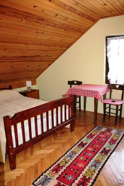 Putnicka kuca kod Dragane Bed and Breakfast in Zlatibor District, Serbia