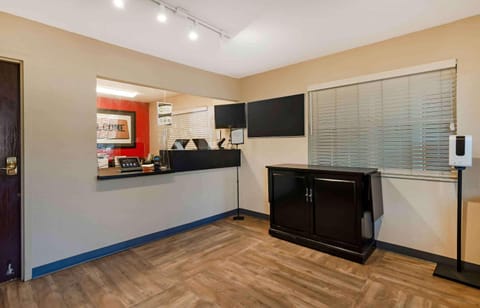 Extended Stay America Select Suites - Roanoke - Airport Hotel in Roanoke