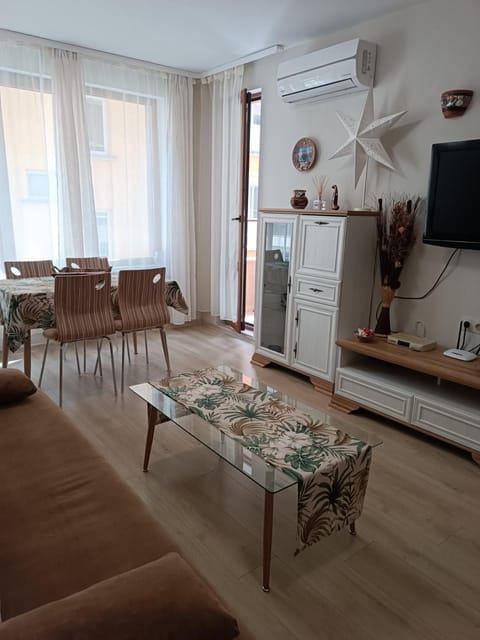 Megi Luxury Apartments Apartment in Pomorie