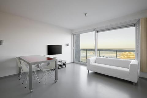 Beautiful Top Floor Seaview Studio Apartment B'berge-Bruges Apartamento in Bruges