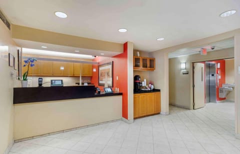 Extended Stay America Select Suites - Atlanta - Buckhead Hotel in Brookhaven