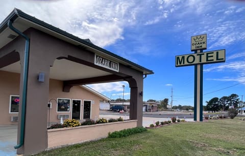 Ozark Inn Motel in Mena