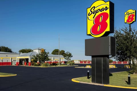 Super 8 by Wyndham Ft Stockton Motel in Fort Stockton