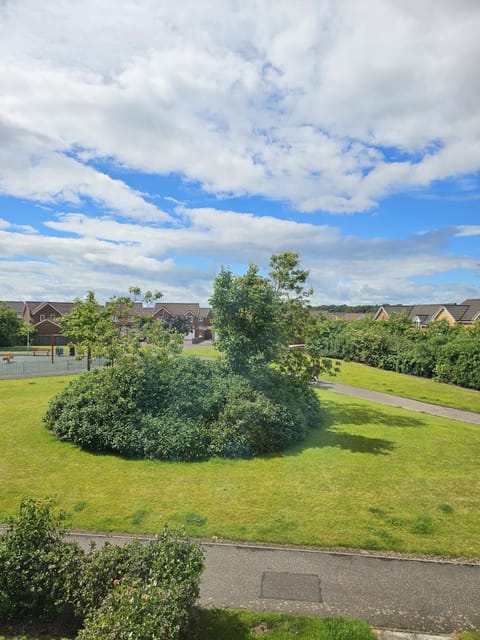 Hollybrae house Sleeps up to 6 House in Kirkcaldy