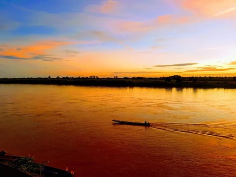 Natural landscape, View (from property/room), River view, Sunrise, Sunset