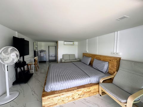 Photo of the whole room, Bedroom