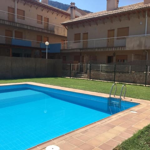 Property building, Swimming pool, Swimming pool