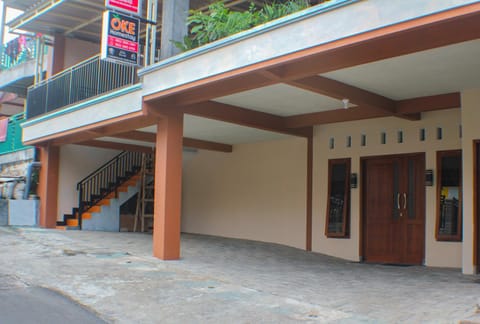 Property building, Facade/entrance