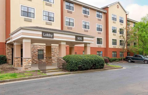 Extended Stay America Suites - Atlanta - Perimeter - Crestline Hotel in Sandy Springs