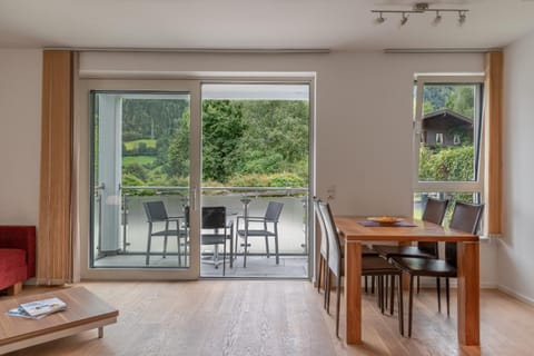 Balcony/Terrace, Living room