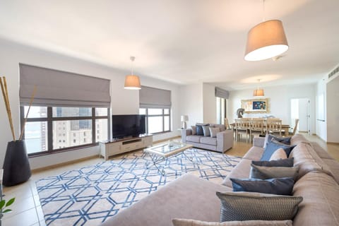 Stunning Marina & Sea View 4 Bedroom Apartment, Murjan 6 Jumeriah Beach Condo in Dubai