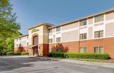 Extended Stay America Select Suites - Atlanta - Perimeter - Peachtree Dunwoody Hotel in Sandy Springs