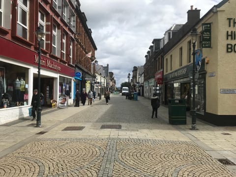 Prime location rooms in high street Hostel in Fort William