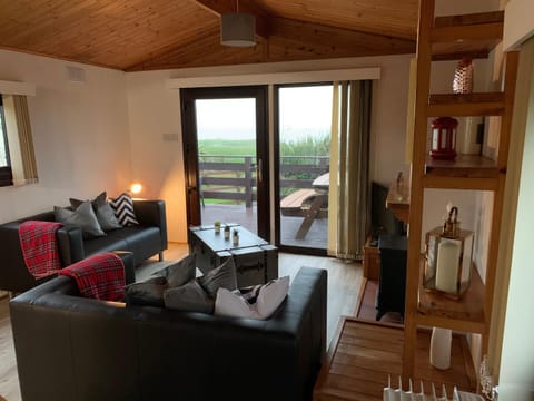 Lodge Cabin with Fabulous Views - Farm Holiday Cabin in England