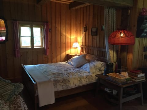 Cozy Log Cabin near Faaker See House in Villach