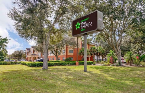 Extended Stay America Select Suites - Tampa - North - USF - Attractions Hotel in Temple Terrace