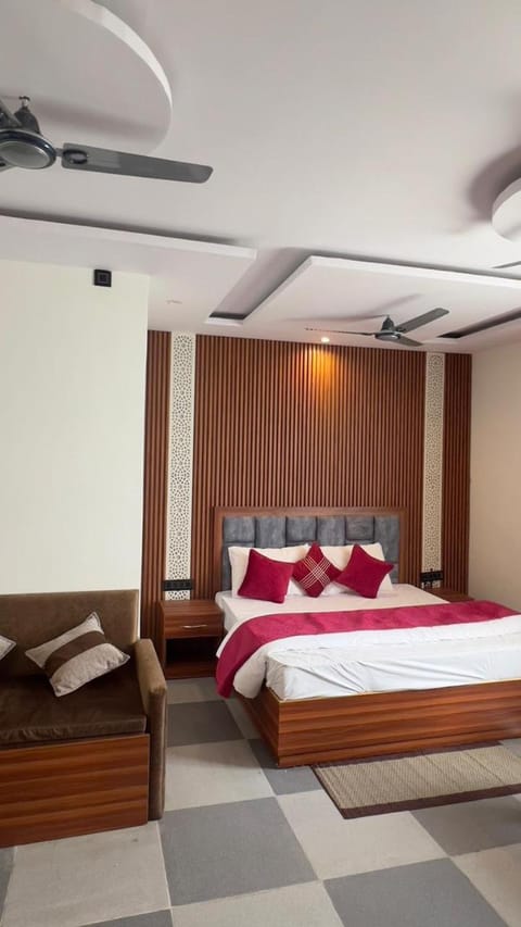 Sunny Pines Resort Hotel in Uttarakhand