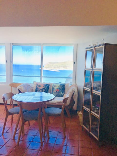 Dining area, Landmark view, Mountain view, Sea view