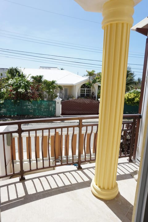 Exclusive luxury Apartment Higher Heights, Barbados Condominio in Christ Church