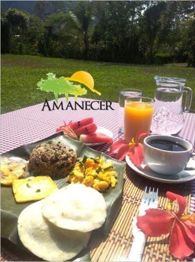 Hospedaje Amanecer Bed and Breakfast in San José Province