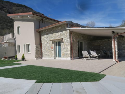 Property building, Balcony/Terrace