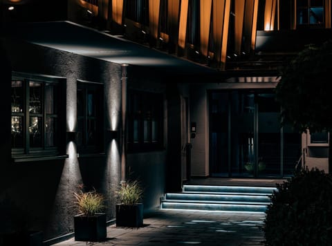 Property building, Facade/entrance, Night