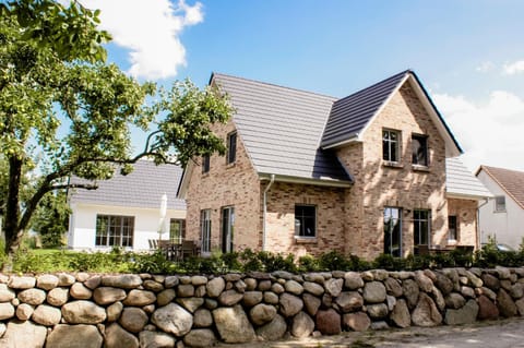 Property building, Balcony/Terrace