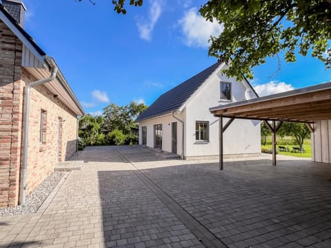 Property building, Parking