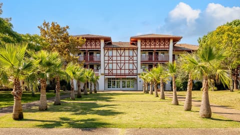 Property building, Spring, Day, Natural landscape, Garden