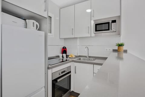 Kitchen or kitchenette, kitchen