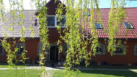 Chata na Borowinowej Farm Stay in Lower Silesian Voivodeship