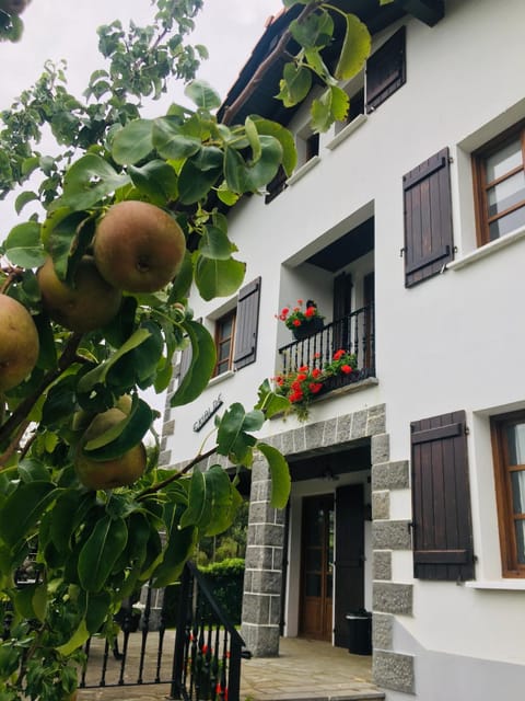 EKIALDE rural Country House in French Basque Country