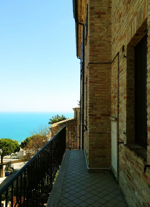 Appartamento Belvedere.....il tuo balcone sul mare Eigentumswohnung in Cupra Marittima