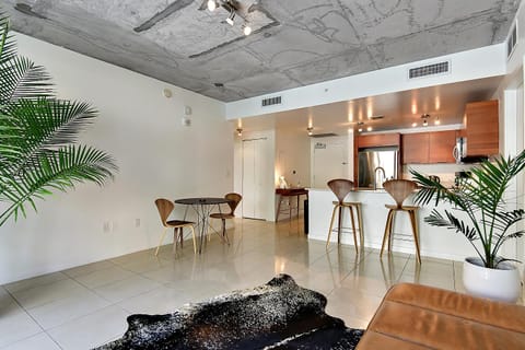 Miami Midtown Luxury Apartment Condo in Miami