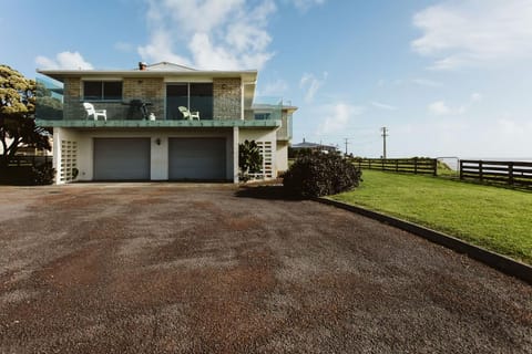 ABC On Wanaka Bay Support Local Apartment in New Plymouth